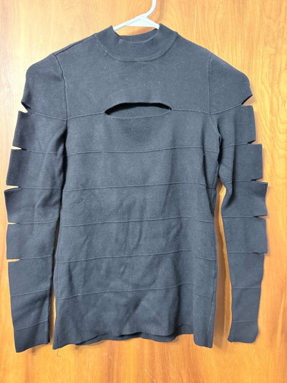 NWOT Jennifer Lopez Sweater